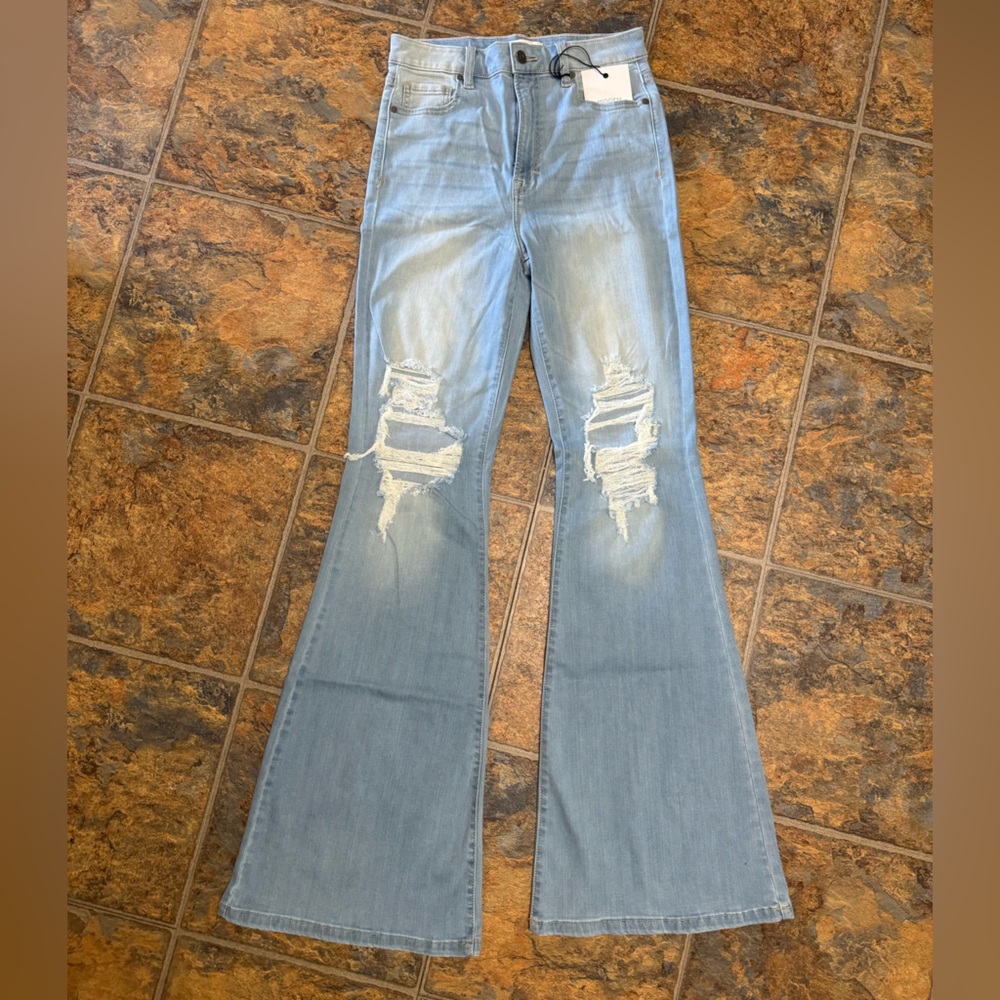 Hidden Jeans — Bradly High Waisted Distressed Flare Denim Pants. Size 28